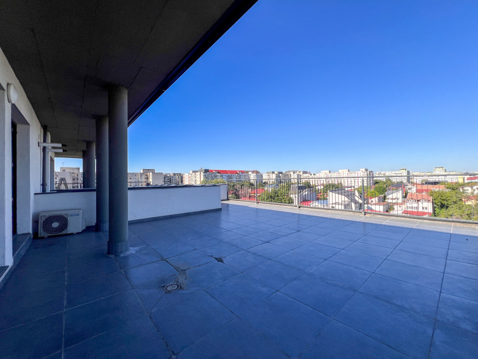 Penthouse cu 2 camere si terasa panoramica de 63 mp.