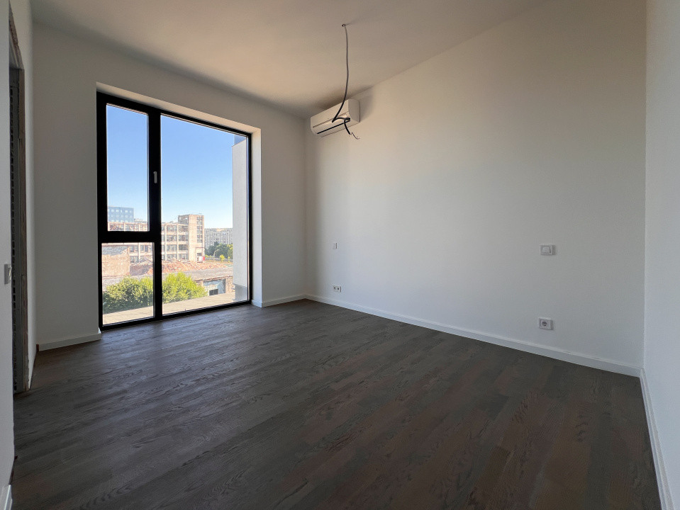 Penthouse cu 2 camere si terasa panoramica de 63 mp.