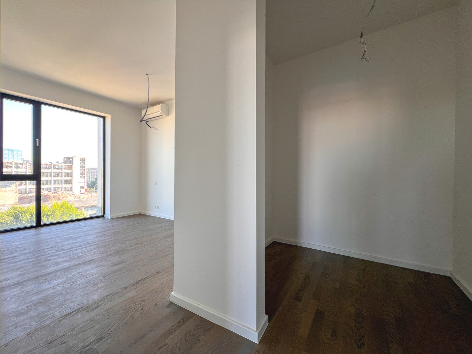 Penthouse cu 2 camere si terasa panoramica de 63 mp.