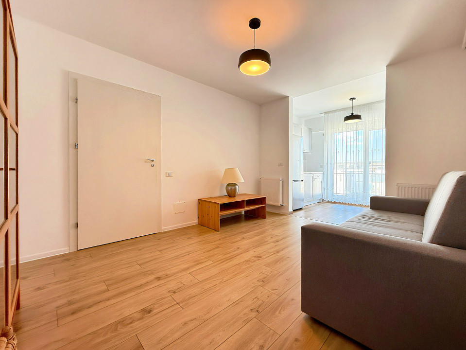 Apartament cu 2 camere gata de mutat. Centrala proprie. Loc de parcare. Pallady