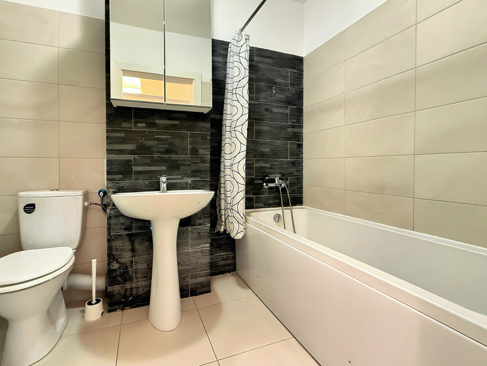 Apartament cu 2 camere gata de mutat. Centrala proprie. Loc de parcare. Pallady