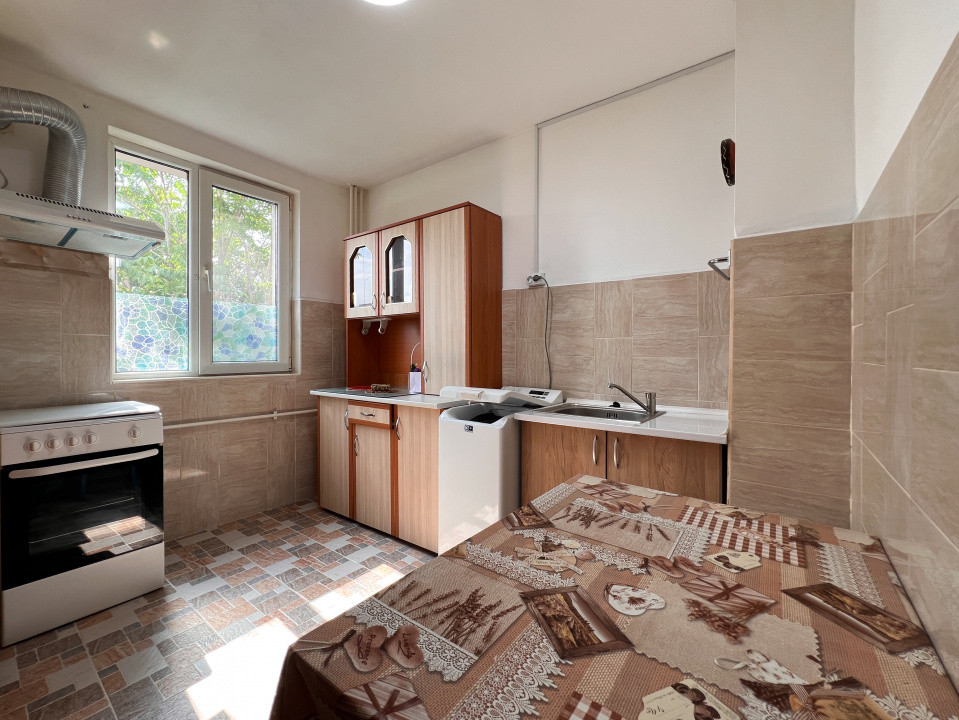 Apartament 2 Camere de inchiriat - 3 minute de metrou 1 Decembrie