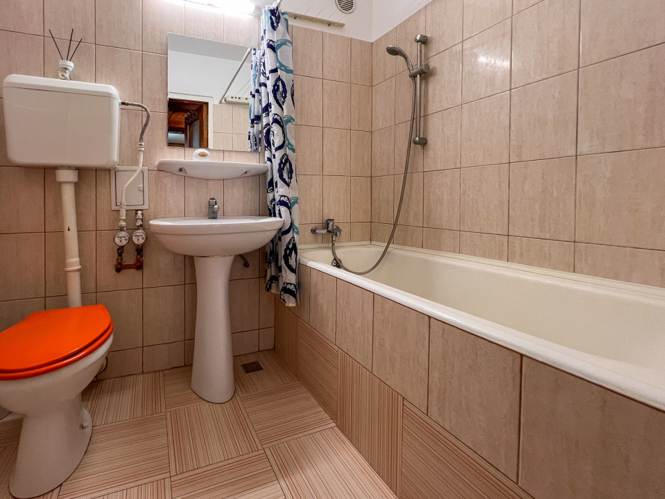 Apartament 2 Camere de inchiriat - 3 minute de metrou 1 Decembrie