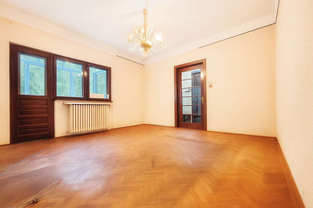 Refugiu interbelic cu 3 camere - 90 mp utili - Curte interioară 