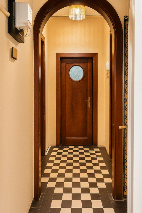 Refugiu interbelic cu 3 camere - 90 mp utili - Curte interioară 