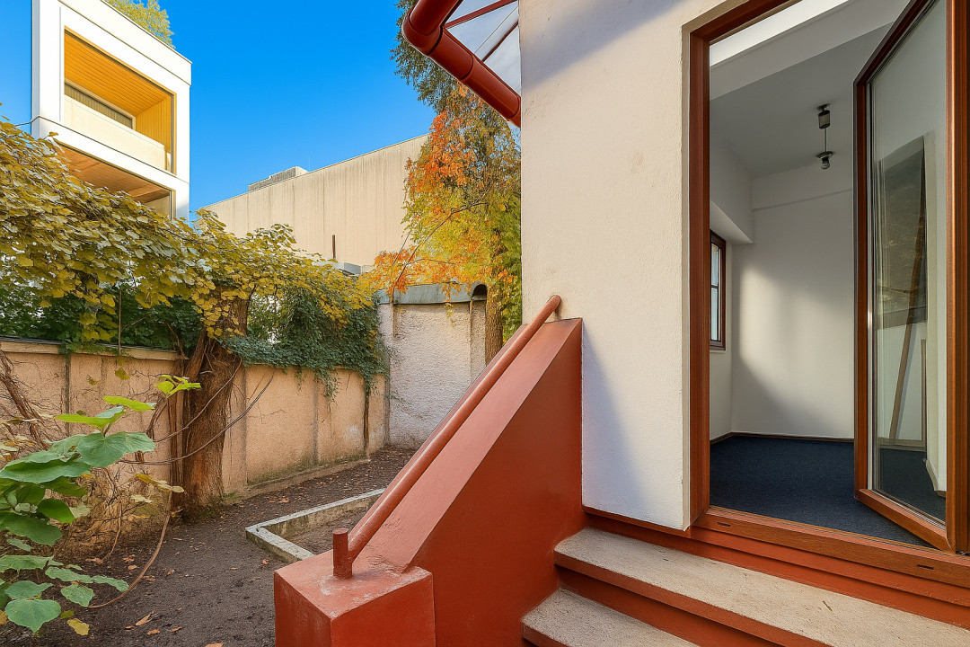 Refugiu interbelic cu 3 camere - 90 mp utili - Curte interioară 