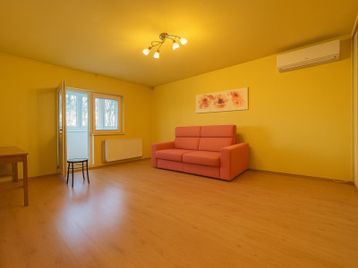 Apartament 2 camere, decomandat – Nerva Traian, etaj 1, bloc anvelopat.