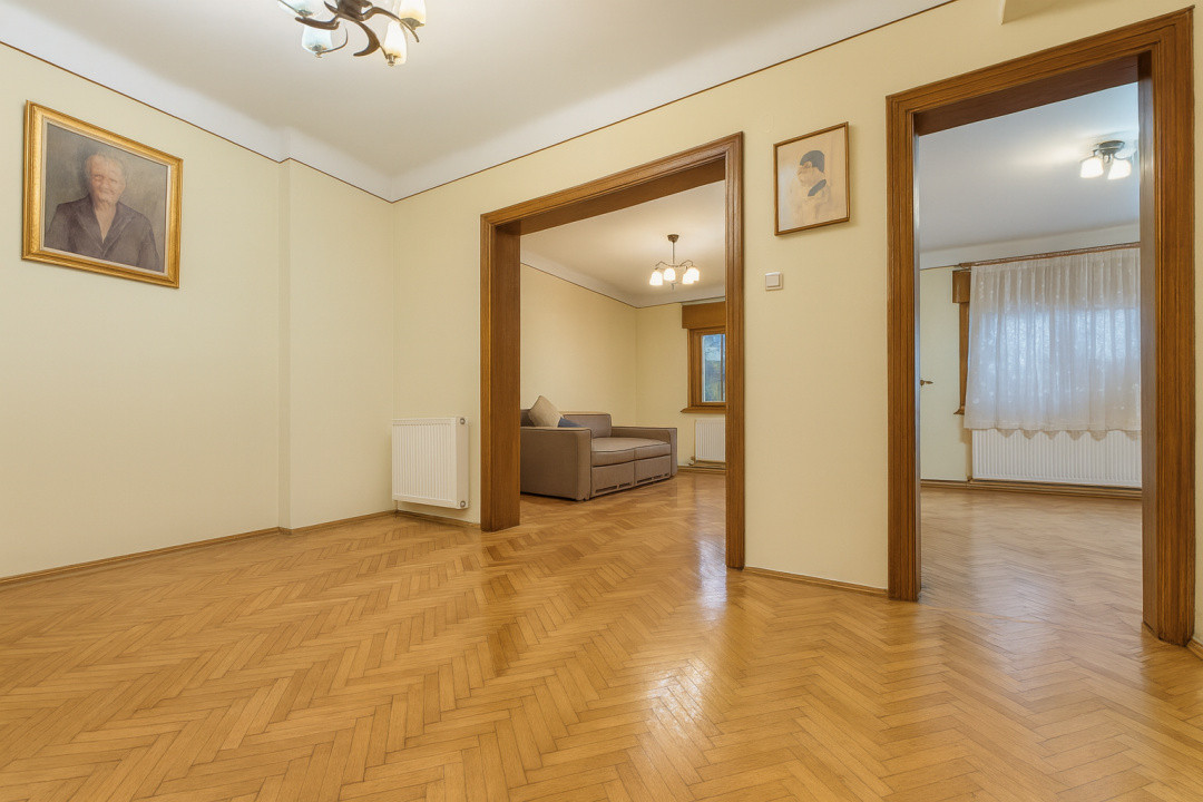 Închiriere 2 camere – Central, Mihaileanu, 56 mp, cu centrală proprie.