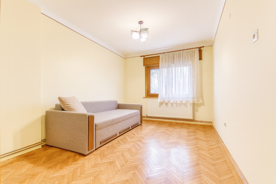 Închiriere 2 camere – Central, Mihaileanu, 56 mp, cu centrală proprie.