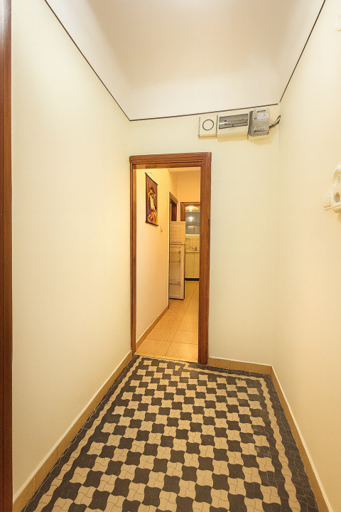 Închiriere 2 camere – Central, Mihaileanu, 56 mp, cu centrală proprie.