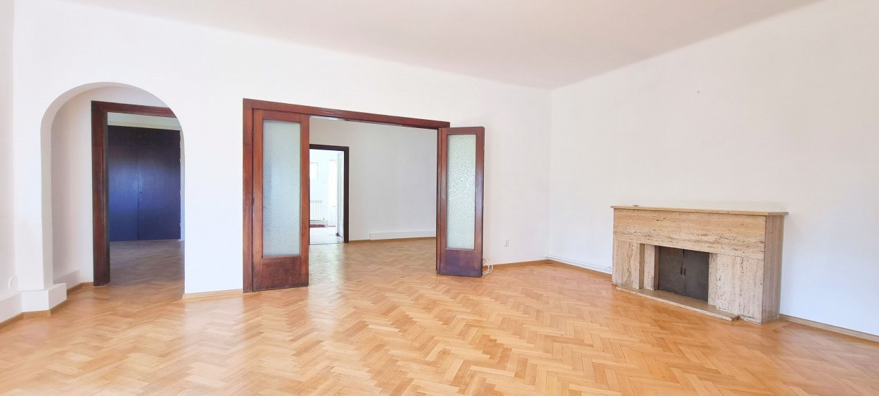 APARTAMENT CU 4 CAMERE 132 MP PIATA ROMANA, LAHOVARI, DIONISIE LUPU