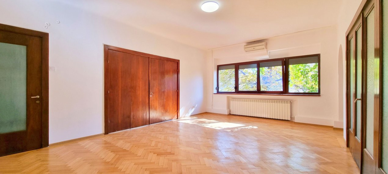 APARTAMENT CU 4 CAMERE 132 MP PIATA ROMANA, LAHOVARI, DIONISIE LUPU