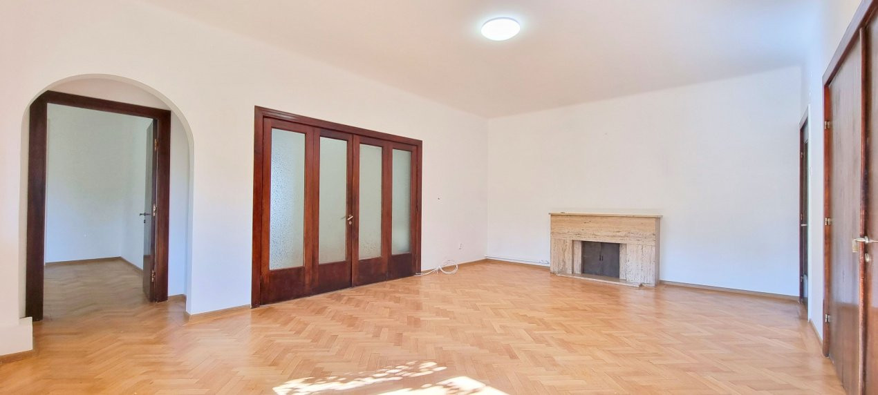 APARTAMENT CU 4 CAMERE 132 MP PIATA ROMANA, LAHOVARI, DIONISIE LUPU