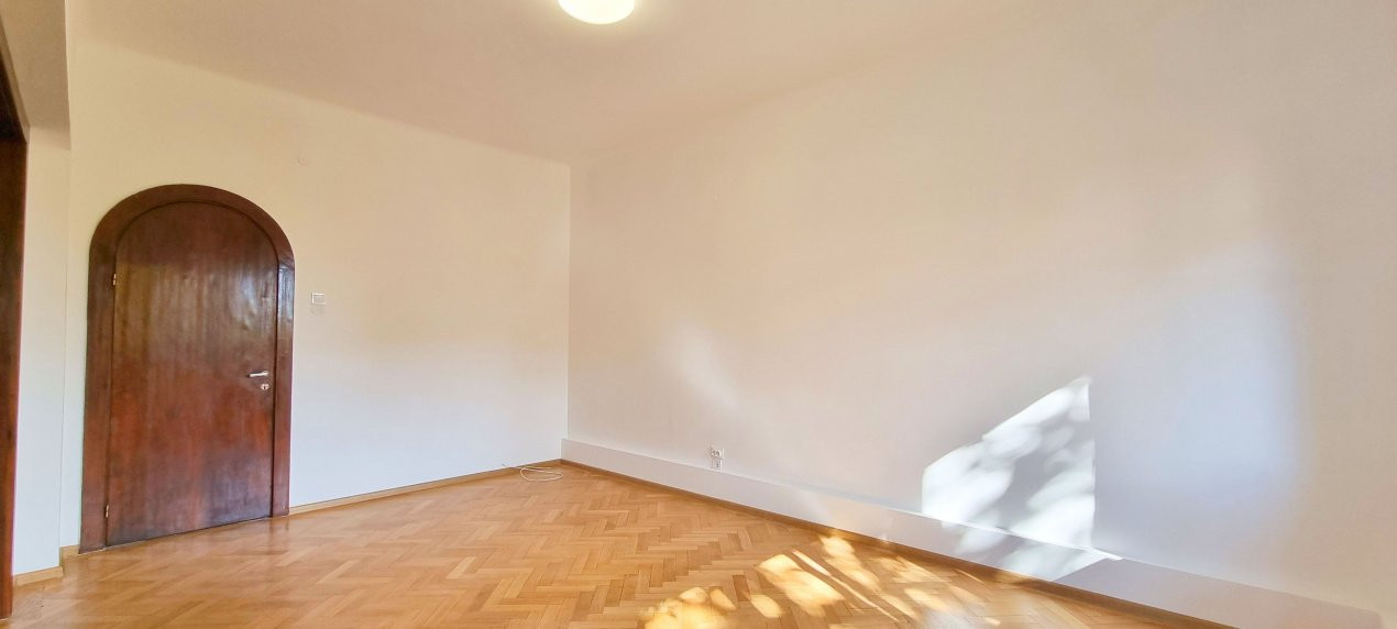 APARTAMENT CU 4 CAMERE 132 MP PIATA ROMANA, LAHOVARI, DIONISIE LUPU