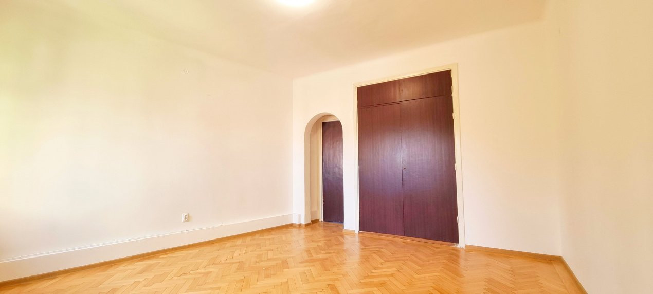 APARTAMENT CU 4 CAMERE 132 MP PIATA ROMANA, LAHOVARI, DIONISIE LUPU