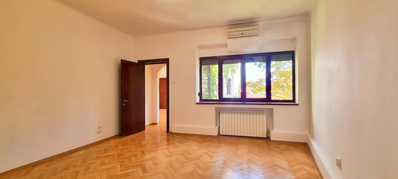 APARTAMENT CU 4 CAMERE 132 MP PIATA ROMANA, LAHOVARI, DIONISIE LUPU