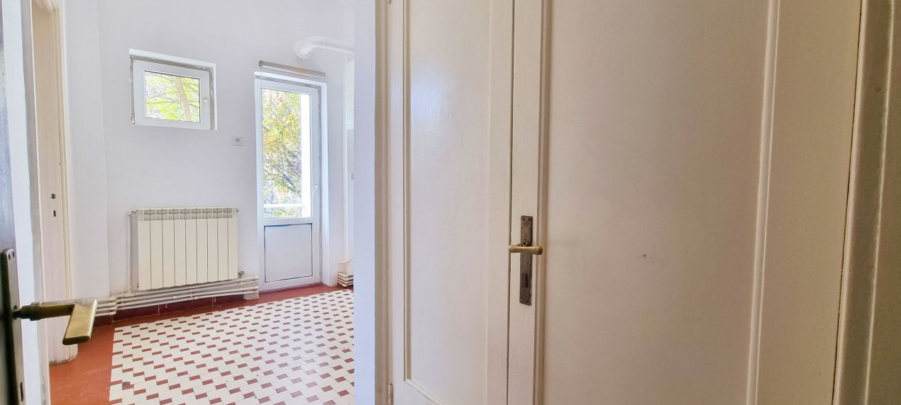 APARTAMENT CU 4 CAMERE 132 MP PIATA ROMANA, LAHOVARI, DIONISIE LUPU