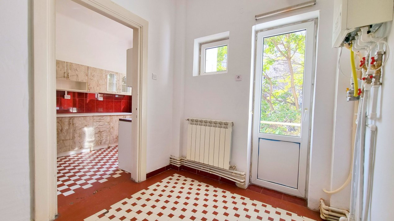 APARTAMENT CU 4 CAMERE 132 MP PIATA ROMANA, LAHOVARI, DIONISIE LUPU