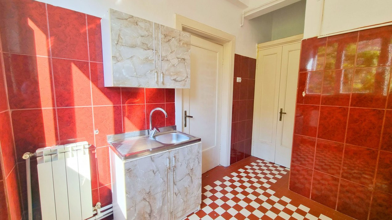 APARTAMENT CU 4 CAMERE 132 MP PIATA ROMANA, LAHOVARI, DIONISIE LUPU