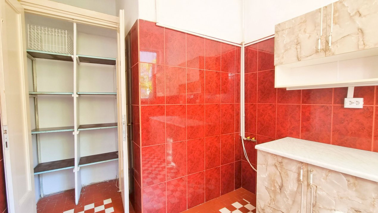 APARTAMENT CU 4 CAMERE 132 MP PIATA ROMANA, LAHOVARI, DIONISIE LUPU