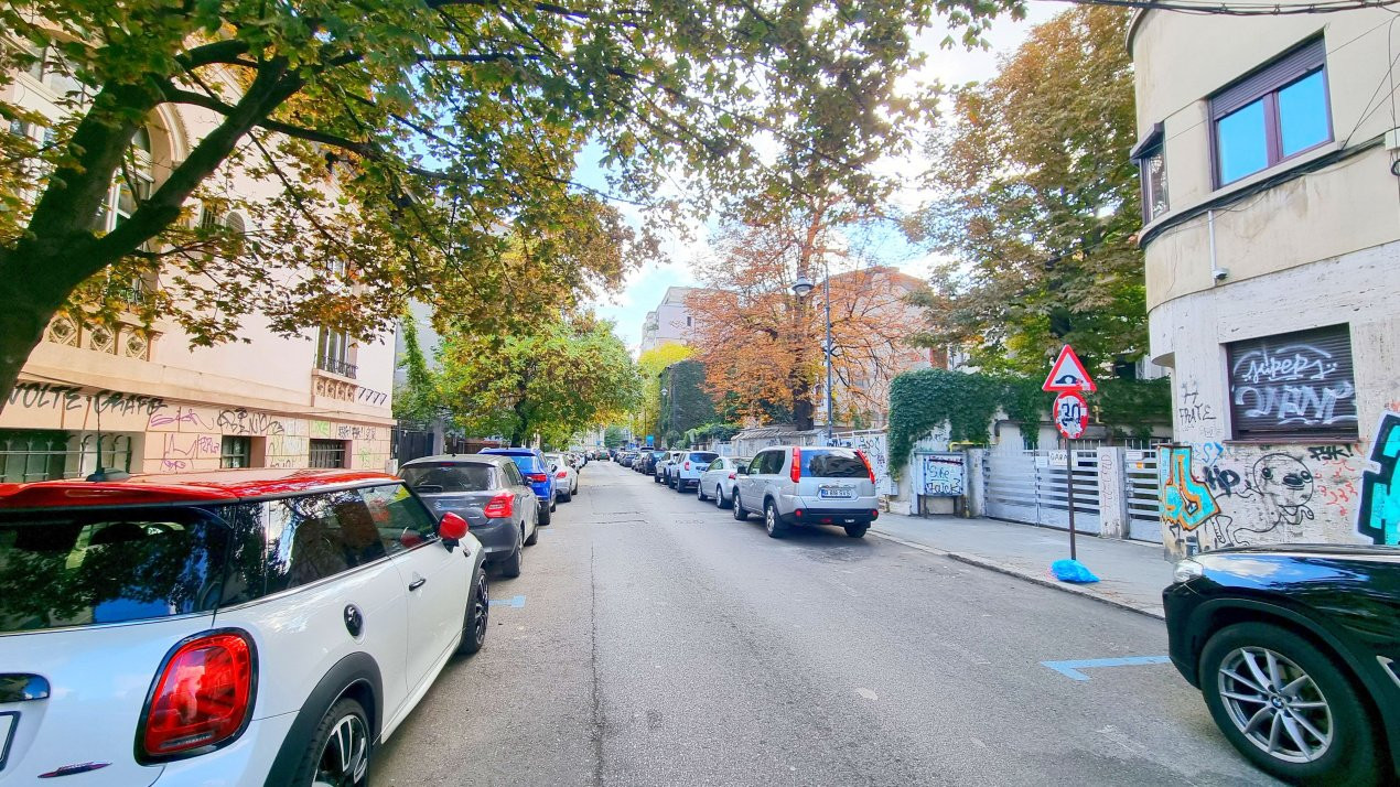 APARTAMENT CU 4 CAMERE 132 MP PIATA ROMANA, LAHOVARI, DIONISIE LUPU