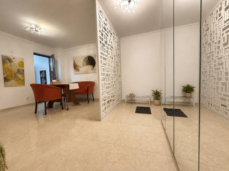 Apartament elegant cu 2 camere in zona Mosilor.