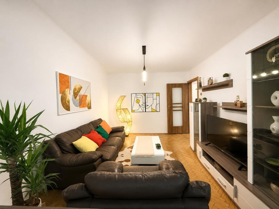 Prima inchiriere. Apartament 2 camere in Drumul Taberei la 5 minute de metrou.
