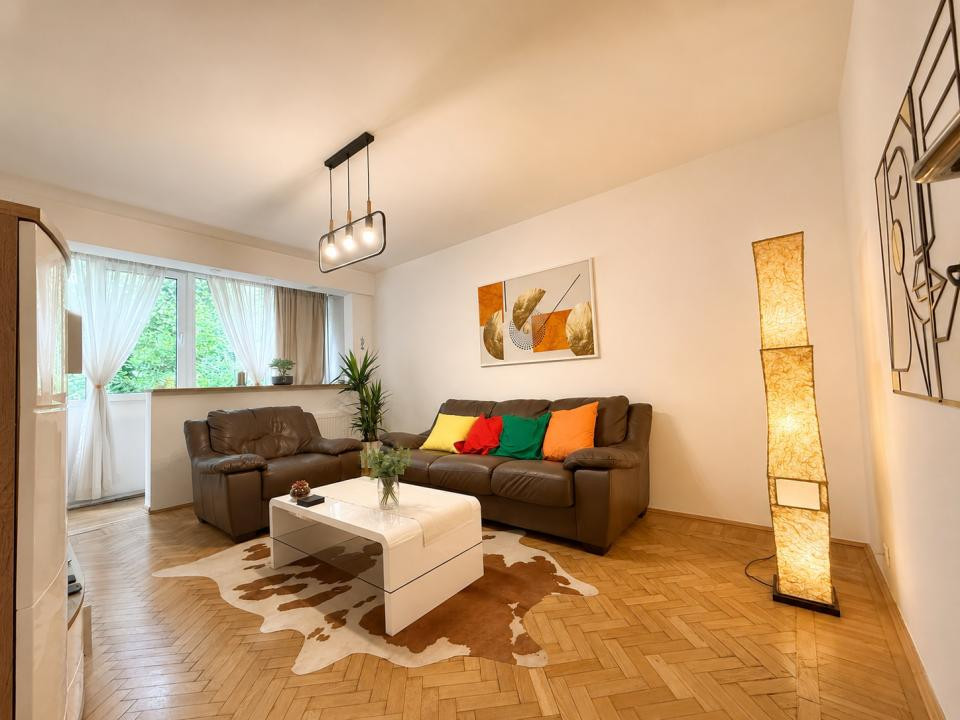 Prima inchiriere. Apartament 2 camere in Drumul Taberei la 5 minute de metrou.