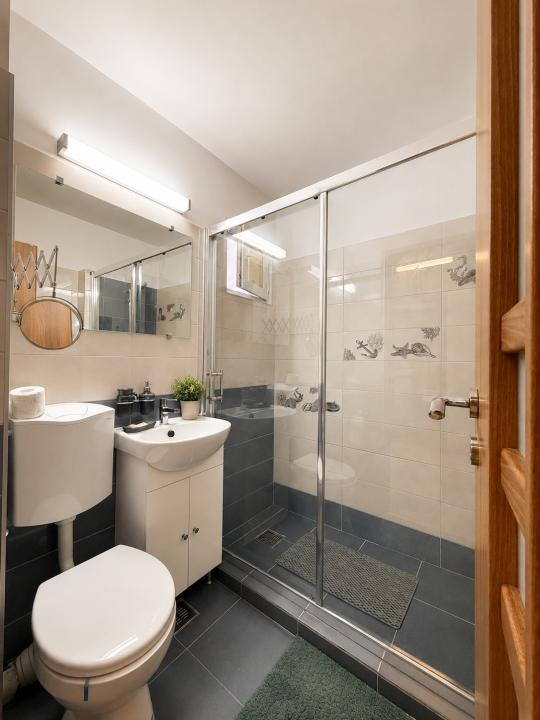 Prima inchiriere. Apartament 2 camere in Drumul Taberei la 5 minute de metrou.