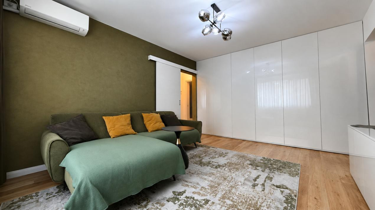 Apartament 3 Camere Premium, Renovat Integral + Centrală Proprie.