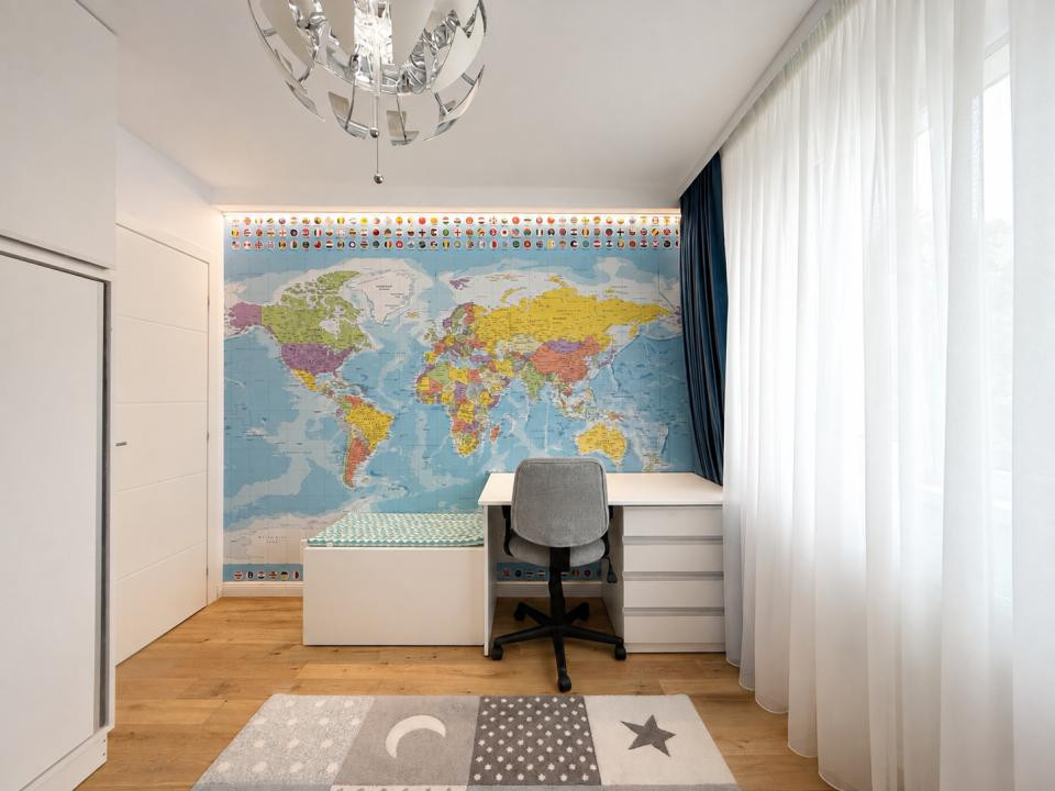 Apartament 3 Camere Premium, Renovat Integral + Centrală Proprie.