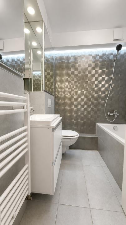 Apartament 3 Camere Premium, Renovat Integral + Centrală Proprie.