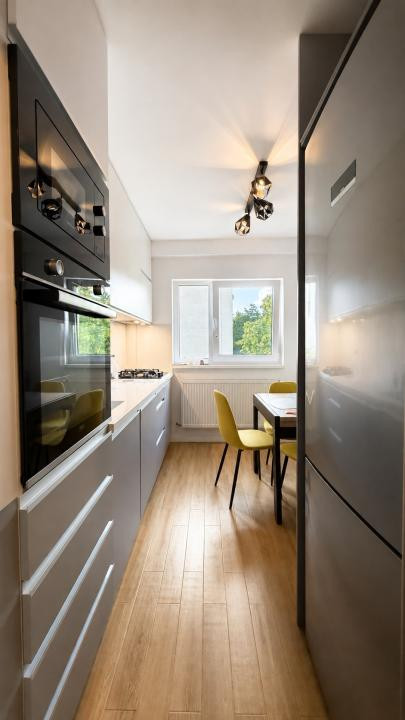 Apartament 3 Camere Premium, Renovat Integral + Centrală Proprie.