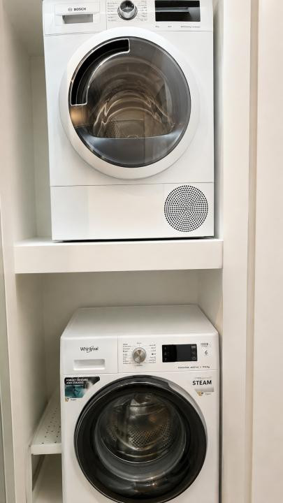 Apartament 3 Camere Premium, Renovat Integral + Centrală Proprie.