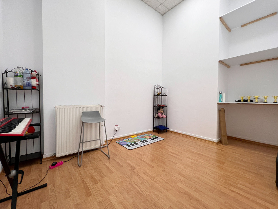 Spatiu de inchiriat pretabil pentru diverse activitati.