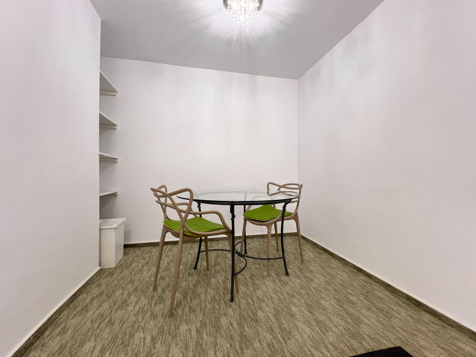 Spatiu de inchiriat pretabil pentru diverse activitati.